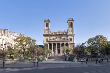 Paris, Fransa - 21 Eylül 2020: Saint-Vincent-de-Paul Kilisesi (Fransızca: Eglise Saint-Vincent-de-Paul), Paris 'te Saint Vincent de Paul' e adanmış 10..