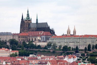 Prag, Çek Cumhuriyeti - 14 Haziran 2018: The Metropolitan Cathedral of Saints Vitus, Wenceslaus ve Adalbert Prag Başpiskoposu Prag 'da yer alan bir Roma Katolik katedrali..