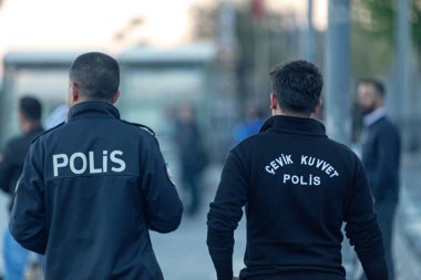 İstanbul, Türkiye - 09 Mayıs 2019: İsyan kontrol davalarına bakan Cevik Kuvvet 'in (İngilizce: Çevik Kuvvet) iki polisi.