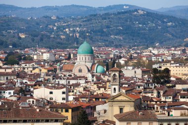 Floransa şehri, San Giuseppe Kilisesi ve Büyük Sinagog..