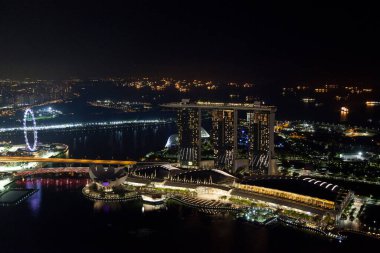 Marina South, Singapur - Eylül 05 2018: Marina Bay Sands 'in havadan görünüşü, ArtScience Museum, Singapur Flyer, Helix Köprüsü ve Benjamin Sheares Köprüsü.