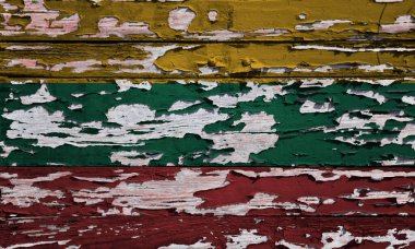 Litvanya bayrağı grunge ahşap bir tahtaya boyanmış..