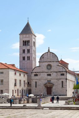 Zadar, Hırvatistan, 15 Nisan 2019: St. Mary Kilisesi, (Hırvatça: Samostan benediktinki sv. Marije, 11. yüzyılda kurulan ve Romanca freskleri ve bahçeleriyle bilinen bir Benedikt manastırı..