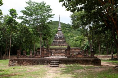 Wat Chedi Ngam, Tayland 'ın Sukhothai kentinin yaklaşık 2.5 kilometre batısında bulunan bir tapınaktır..
