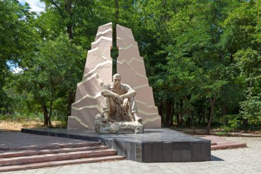 Odessa, Ukrayna - 01 Temmuz 2018: Shevchenko parkındaki uluslararası askerlerin anıtı.