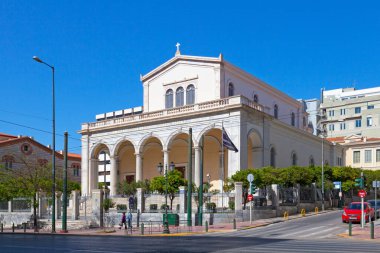 Atina, Yunanistan - 29 Nisan 2019: St. Dionysius Katedral Bazilikası, zengin bir iç mimarisi ve vitraylı camları olan 19. yüzyıldan kalma neo-rönesans Roma Katolik kilisesi..