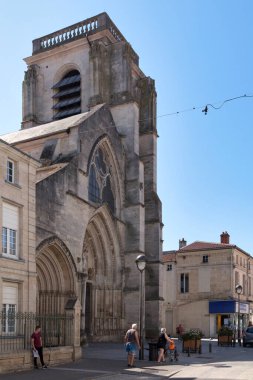 Saint-Dizier, Fransa - 25 Haziran 2020: Notre-Dame-de-l 'Assomption Kilisesi, Haute-Marne Bölgesi' nde yer alan bir Gotik kilisesidir..