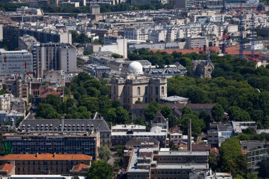 Paris, Fransa - Temmuz 07 2017: The Observatoire de Paris, the Chapelle Saint-Joseph-de-Cluny ve the Maison d 'arret de la Sante.