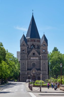 Metz, Fransa - 24 Haziran 2020: The Temple Neuf (Türkçe: 
