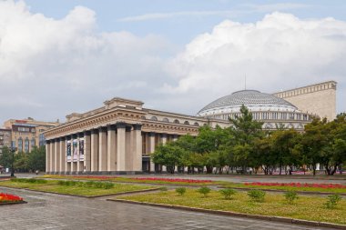 Novosibirsk, Rusya - 22 Temmuz 2018: Novosibirsk Opera ve Bale Tiyatrosu