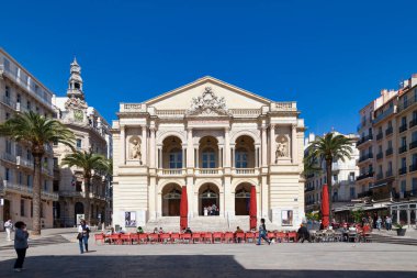 Toulon, Fransa - 24 Mart 2019: Toulon Operası (Fransızca: L 'opera de Toulon), Fransa' nın en büyük ikinci opera binasıdır..