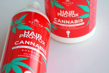 Kharkiv, Ukrayna - 11 Haziran 2022: Profesyonel saç kozmetiği Kallos eksiksiz ve güvenilir bakım için gerçek bir cennet.