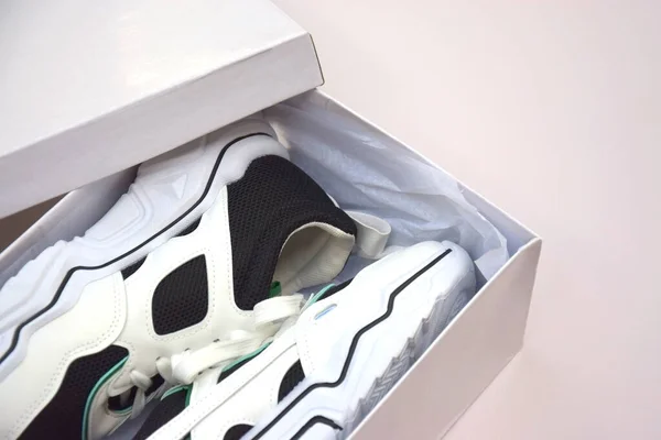 Bright Female Sneakers White Box Light Pink Background Fashion Blog — 스톡 사진