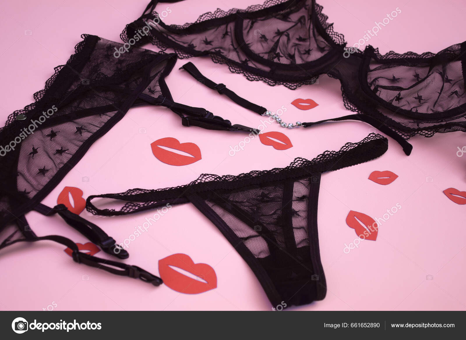 Δαντέλα Σέξι Μαύρα Γυναικεία Εσώρουχα Κόκκινα Φιλιά Ελαφρύ Φόντο Έννοια —  Φωτογραφία Αρχείου © iama_sing #661652890