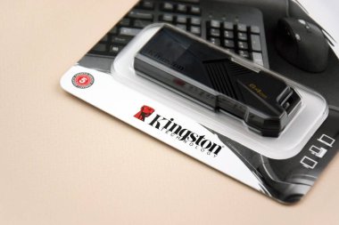 Kharkiv, Ukrayna, 11 Temmuz 2023: Kingston 64Gb USB flash disk veri depolama aygıtı.