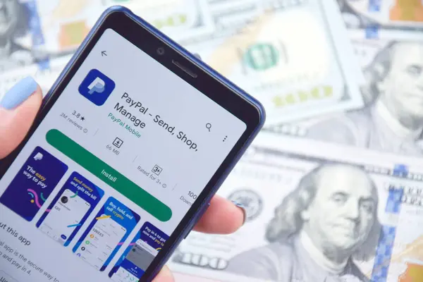Charkiw Ukraine März 2023 Paypal Mobile Banking App Auf Dem lizenzfreie Stockfotos