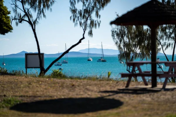 Resort Playa Tomando Bebidas Atardecer Queensland Australia Verano — Foto de Stock