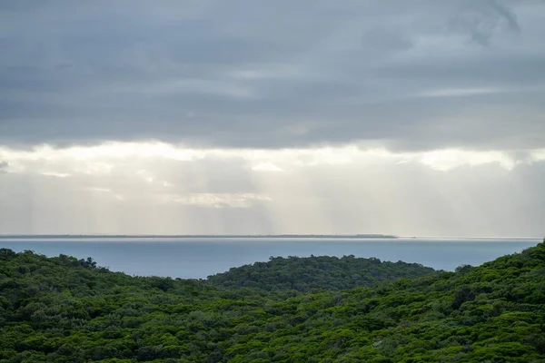 Queenland Avustralya Yatıyordu Baharda Tropikal Bir Ada Kıyısında — Stok fotoğraf