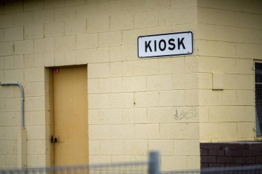 Avustralya 'da bir futbol kulübünde kışın büfe.