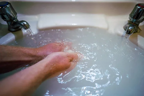 Lavar Mãos Sujas Uma Pia Água África — Fotografia de Stock
