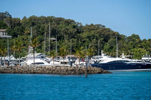Barcos Turísticos Barcos Turismo Nos Domingos Brancos Queensland Austrália Viajantes — Fotografia de Stock
