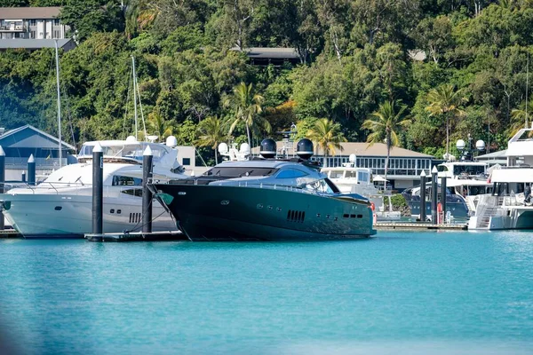 Barcos Turísticos Barcos Turismo Nos Domingos Brancos Queensland Austrália Viajantes — Fotografia de Stock