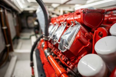 Bir teknenin makine dairesi. Avustralya 'da temiz ve düzenli.