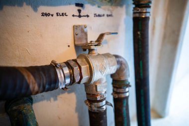 Tazmanya, Avustralya 'da bir balıkçı teknesinin makine dairesi.