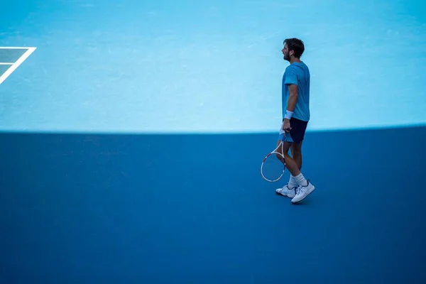Tenisz Rajongó Néz Egy Tenisz Meccs Ausztrál Nyitott Eszik Élelmiszer — Stock Fotó