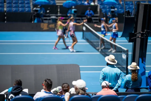 Tennis Fan Watching Tennis Match Australian Open Eating Food Drinking — ストック写真