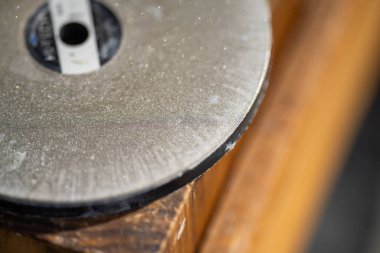 Mücevher cilası makinesi ve öğütücü. 