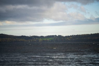 Amerika 'da suyun üzerinde altın ışınlar