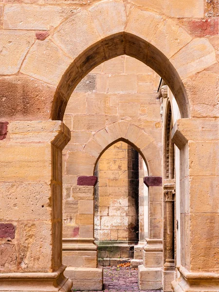 Kamenné Oblouky Románsko Gotického Kostela Nanebevzetí Panny Marie Rouffachu Alsasko — Stock fotografie