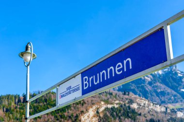 Brunnen, İsviçre - 20 Şubat 2023 - Brunnen, İsviçre 'nin Schwyz kantonunda, Lucerne Gölü' nde yer alan bir şehirdir..