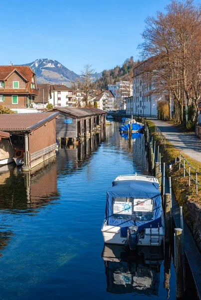 2023年2月20日 瑞士布伦南 布伦南是瑞士因根博尔市的一个城镇 位于瑞士施维茨州的卢塞恩湖畔 — 图库照片