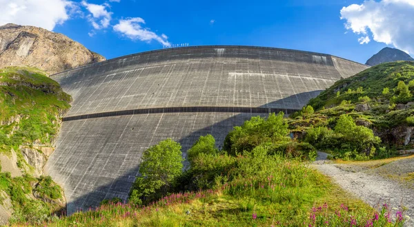 stock image The Grande Dixence Dam in the canton of Valais in Switzerland is a tallest concrete gravity dam in the world and tallest dam in Europe.