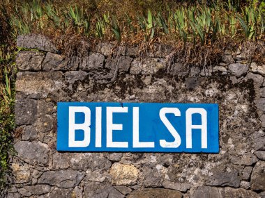 Bielsa İspanya 'nın Aragon eyaletinin Huesca iline bağlı bir köydür..