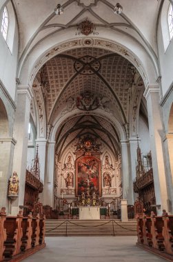 Constance, Almanya - 29 Ağustos 2023: Katedralin İçi - Kilisemizin Konsey 'inin yer aldığı Meryem Ana' nın Bakanı