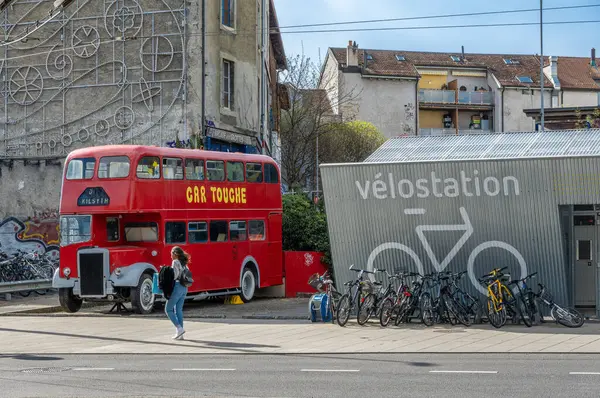 Женева Швейцария Апреля 2024 Года Старый Красный Английский Двухэтажный Автобус — стоковое фото
