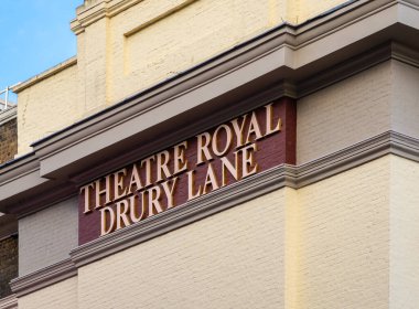 Londra, Birleşik Krallık - 25 Haziran 2024: The Theatre Royal Drury Lane, Londra 'nın en ünlü ve tarihi tiyatrolarından biridir.