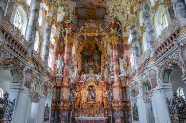 Wieskirche 'in içi, ya da Meadows' daki kilise, Almanya 'nın resmi Bavyera kırsalında bulunan ünlü bir barok hac kilisesi..