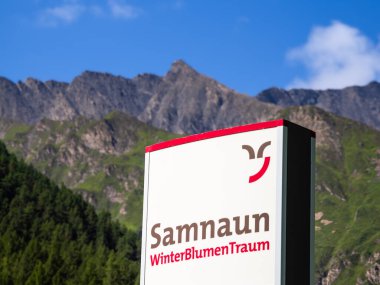 Samnaun, İsviçre - 20 Ağustos 2024 Samnaun Kış Blumen Traum Samnaun 'da her yıl düzenlenen bir etkinliktir.