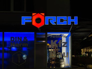 Innsbruck, Avusturya - 20 Mart 2025: Forch Group, önde gelen araç-gereç tedarikçisi ve dağıtımcısı, atölye malzemeleri, işleyiciler ve endüstriyel ürünler