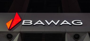 Innsbruck, Avusturya - 20 Mart 2025: BAWAG (Bank fur Arbeit und Wirtschaft), Avusturya 'nın önde gelen finans kuruluşlarından biridir.