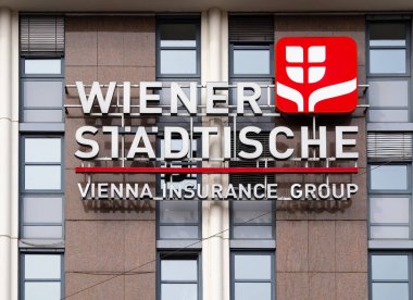 Innsbruck, Avusturya - 21 Mart 2025: Wiener Stadtische, Avusturya merkezli bir sigorta şirketidir.