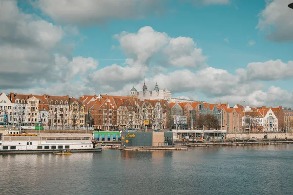 Stettin 'in binaları, caddeler