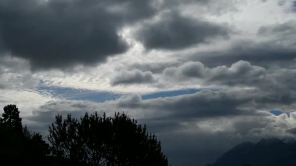 Viharfelhők Időznek Égi Táj Hegy Felhők Időeltolódás Felhős Napokon Lausanne — Stock videók