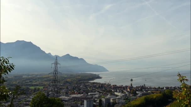 城市景观 日内瓦湖和维伦纽夫市的全景 时间流逝 瑞士沃州Villeneuve 城市景观 — 图库视频影像