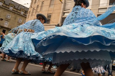 Lozan, Vaud Canton, İsviçre - 14 Mayıs 2023: SWitness ZERLAND: 2023 Lozan Karnavalı katılımcıları.