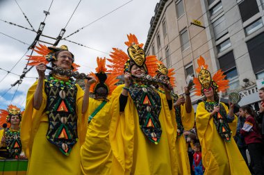 Lozan, Vaud Canton, İsviçre - 14 Mayıs 2023: SWitness ZERLAND: 2023 Lozan Karnavalı katılımcıları.